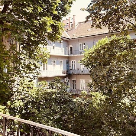Chestnut Home - A Charming And Warm Feel Place Будапеща Екстериор снимка