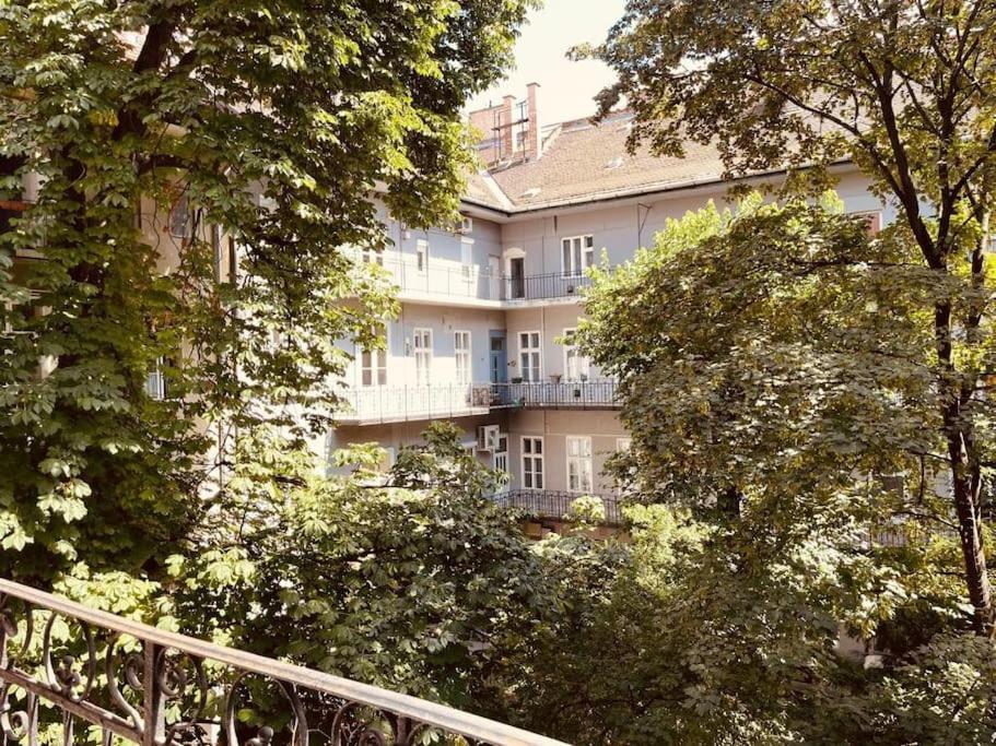 Chestnut Home - A Charming And Warm Feel Place Будапеща Екстериор снимка
